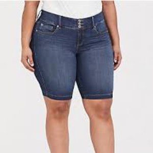 Torrid Denim Shorts Sz 20